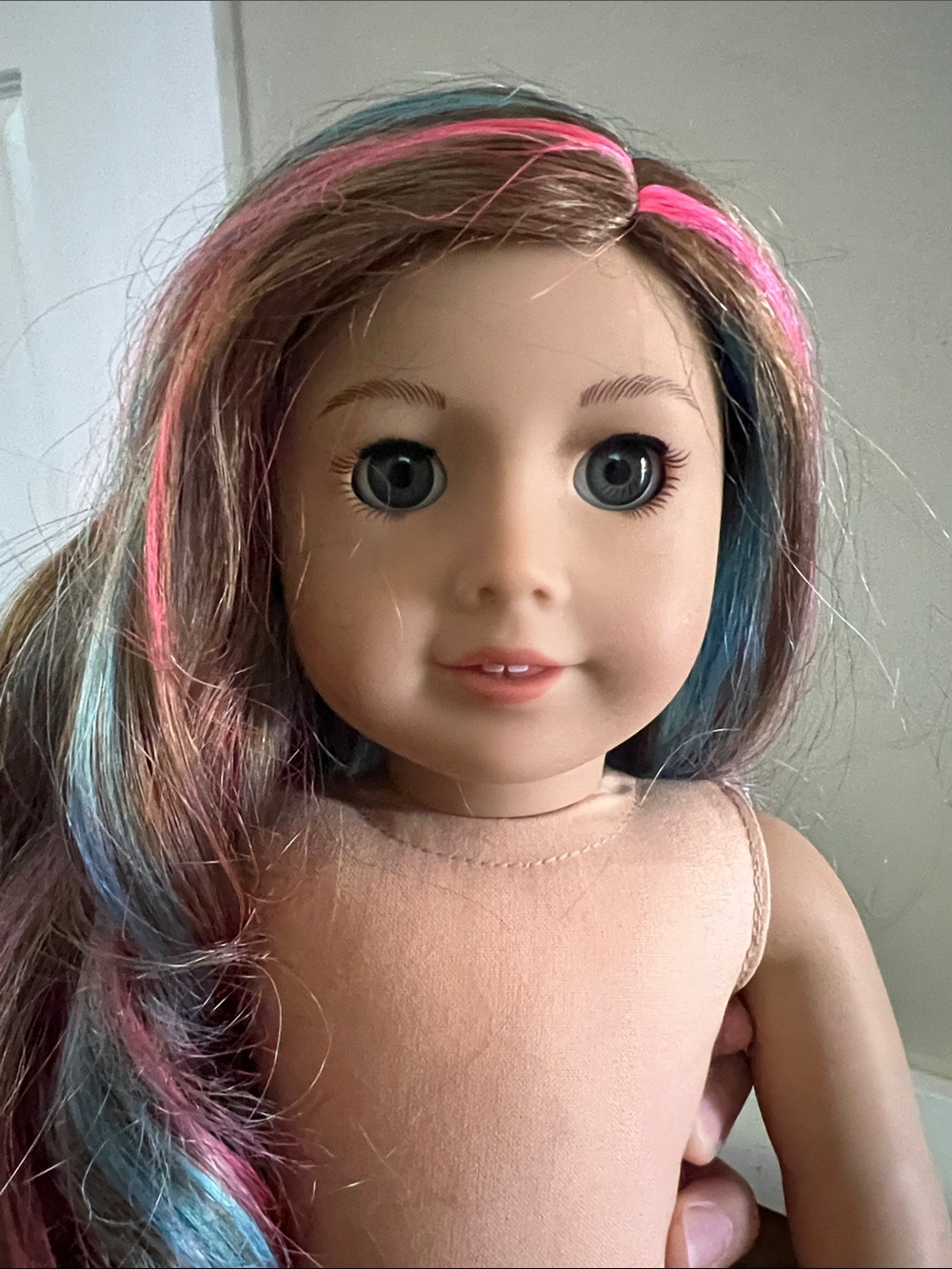 American Girl Truly Me™ 18-inch Doll #101 with wavy caramel hair - Picture 3 of 3